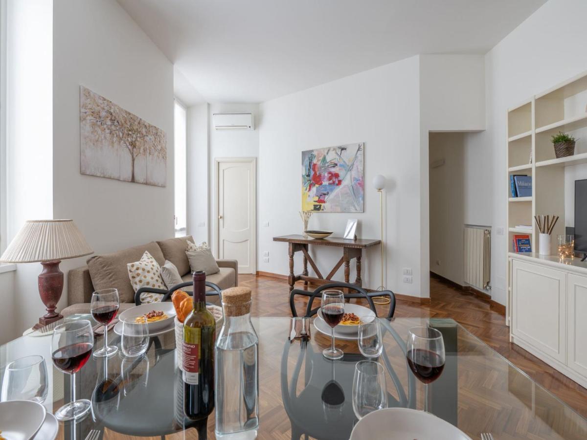 The Best Rent - Gorgeous Two-Bedroom Apartment In Porta Nuova District Мілан Екстер'єр фото
