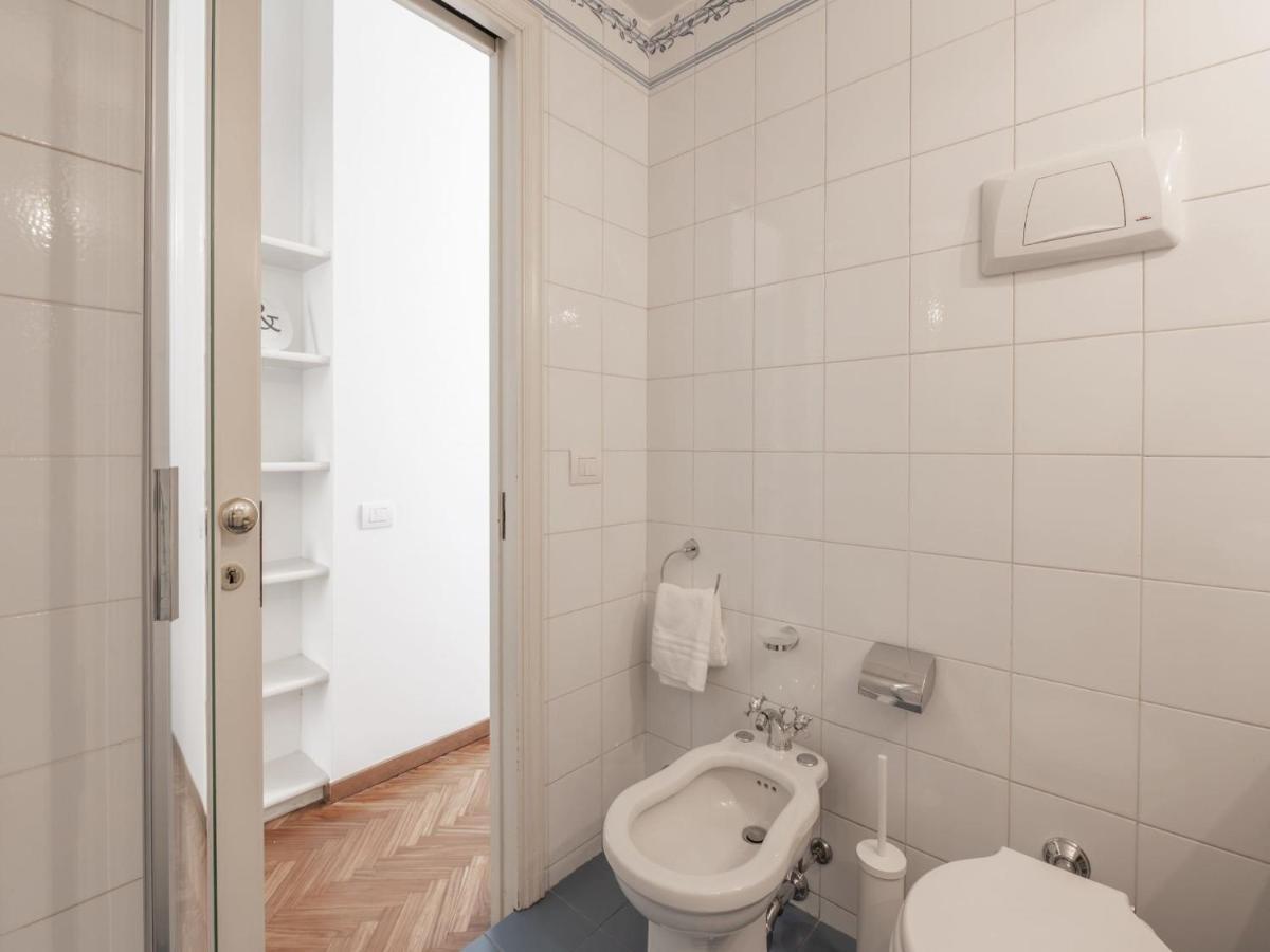 The Best Rent - Gorgeous Two-Bedroom Apartment In Porta Nuova District Мілан Екстер'єр фото